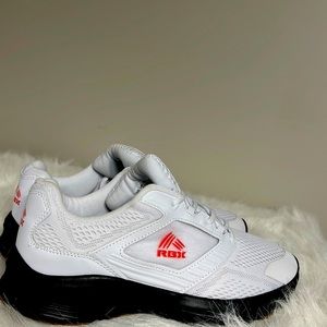 New Men’s shoes size 10